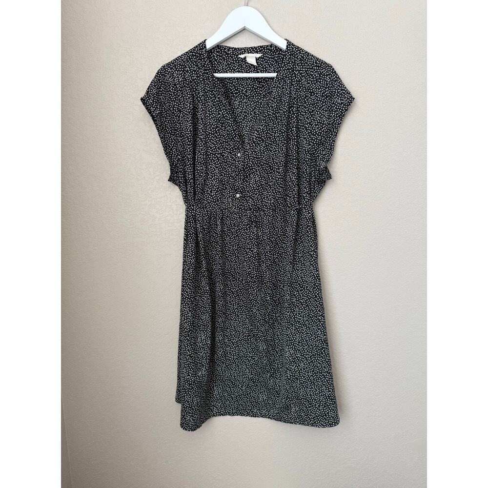 H&M Mama Pregnancy Maternity Dress Size XL Black White V-Neck Short Sleeve